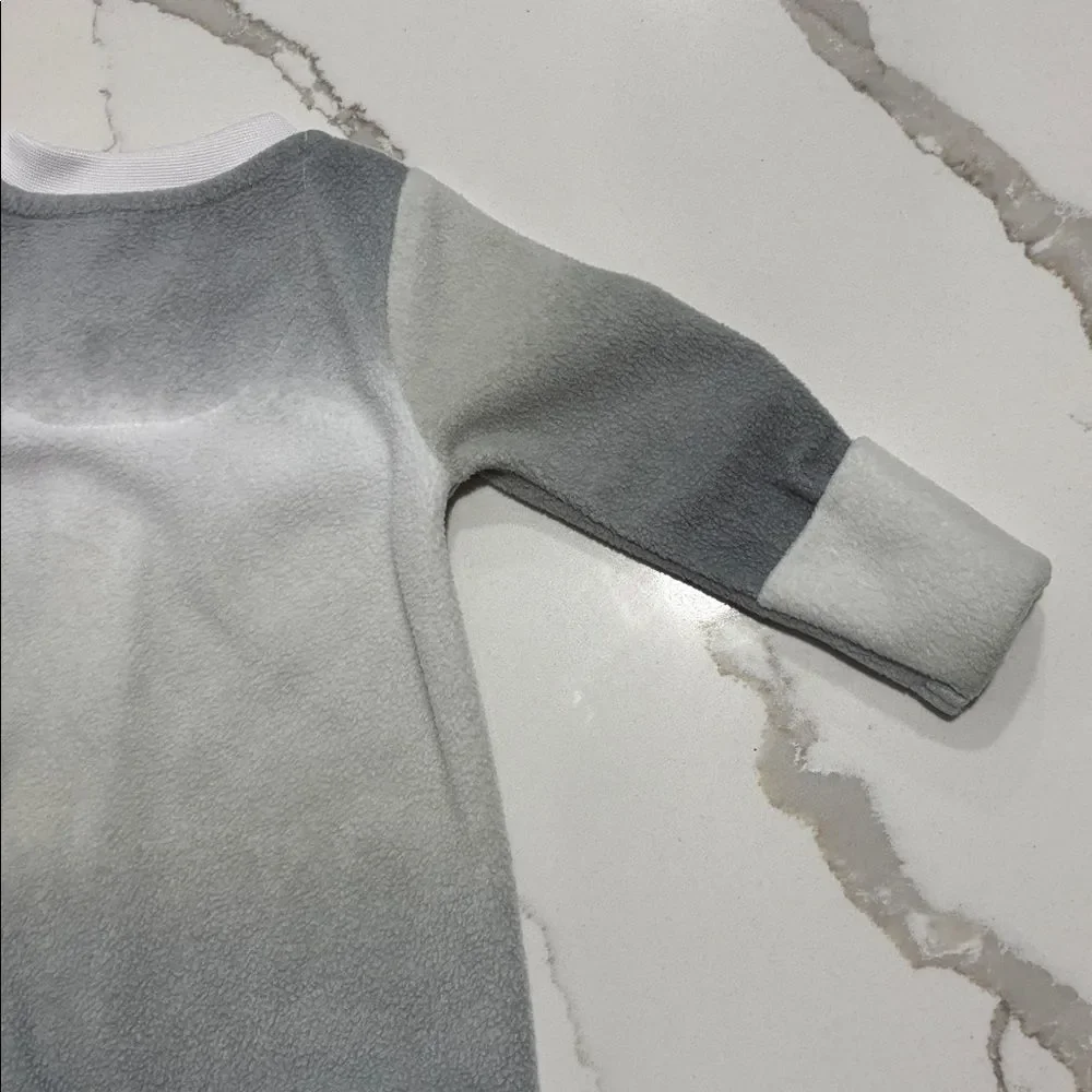 Nike Baby Newborn One Piece Soft Fleece Footie Sleeper in Gray White Green Ombre